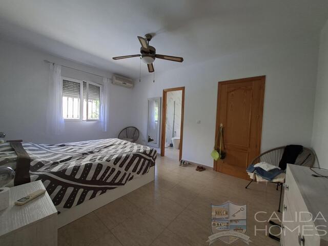 Villa Lua : Resale Villa for Sale in Arboleas, Almería