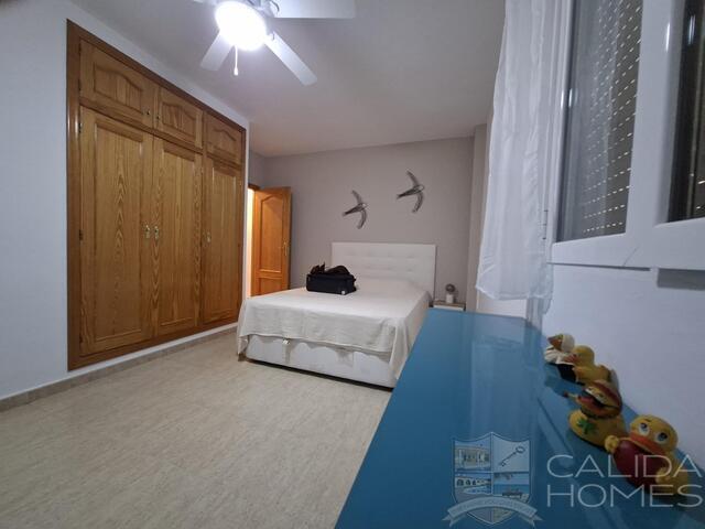 Villa Lua : Resale Villa for Sale in Arboleas, Almería