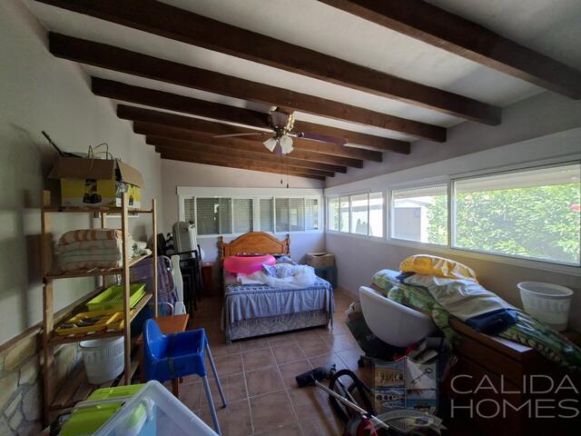 Villa Lua : Resale Villa for Sale in Arboleas, Almería