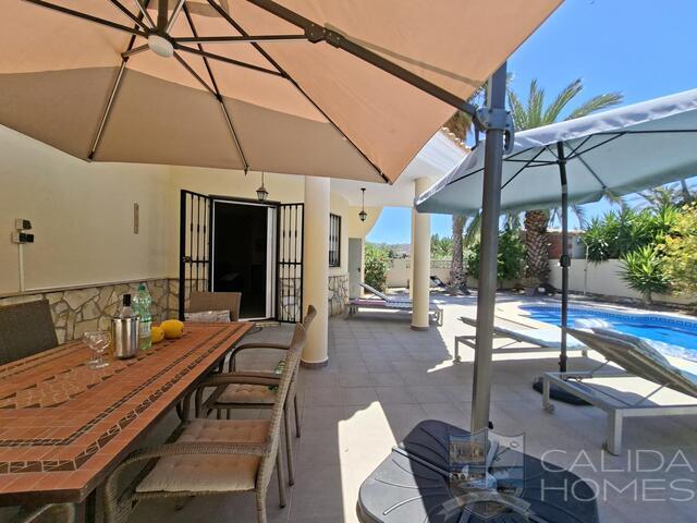 Villa Lua : Resale Villa for Sale in Arboleas, Almería