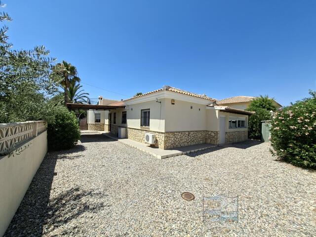 Villa Lua : Resale Villa for Sale in Arboleas, Almería