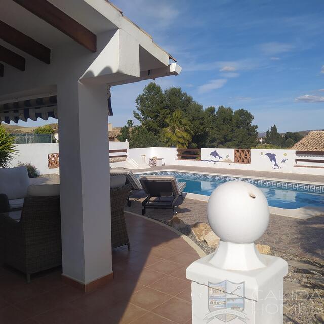 Villa Luna : Resale Villa for Sale in Arboleas, Almería