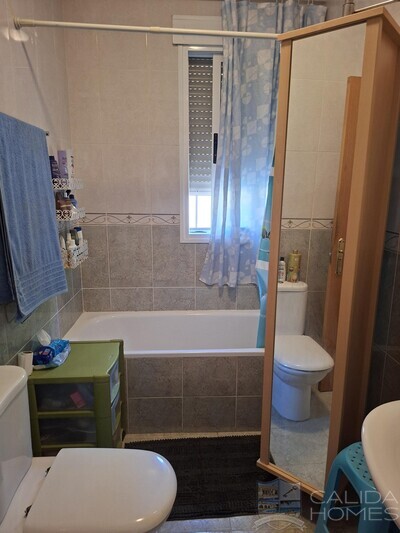 Villa Luna : Resale Villa in Partaloa, Almería