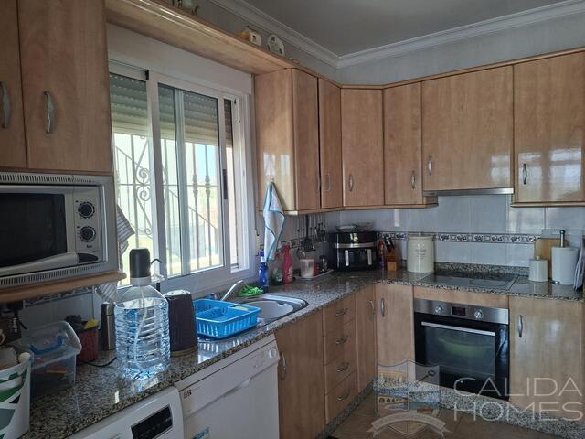 Villa Luna : Resale Villa for Sale in Partaloa, Almería