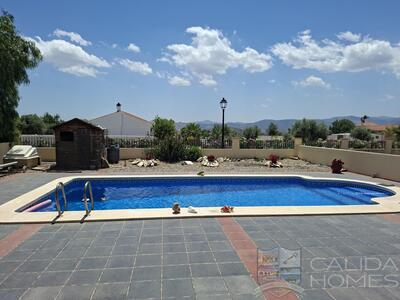 Villa Luna : Resale Villa in Partaloa, Almería