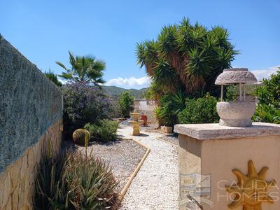 Villa Luna: Resale Villa in Arboleas, Almería