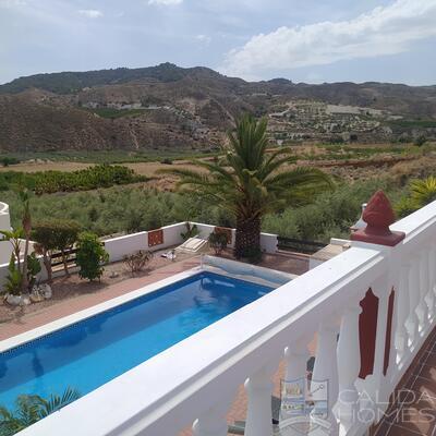 Villa Lupin: Resale Villa in Arboleas, Almería