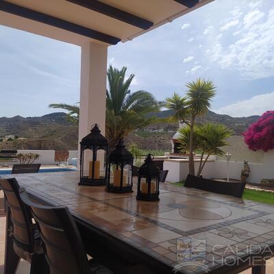 Villa Lupin: Resale Villa in Arboleas, Almería