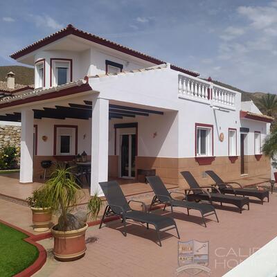 Villa Lupin: Resale Villa in Arboleas, Almería