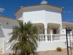 Villa Magenta: Resale Villa for Sale in Partaloa, Almería