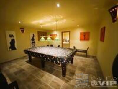 Villa Magnifica : Resale Villa in Vera, Almería
