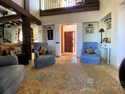 Villa Magnifica : Resale Villa in Vera, Almería