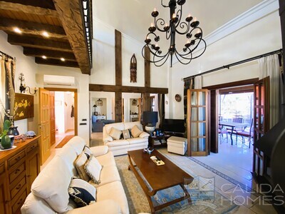 Villa Magnifica : Resale Villa in Vera, Almería