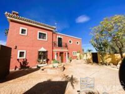 Villa Magnifica : Resale Villa in Vera, Almería