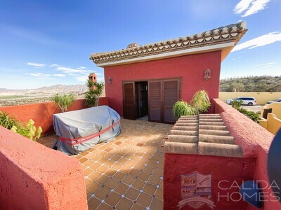 Villa Magnifica : Resale Villa in Vera, Almería