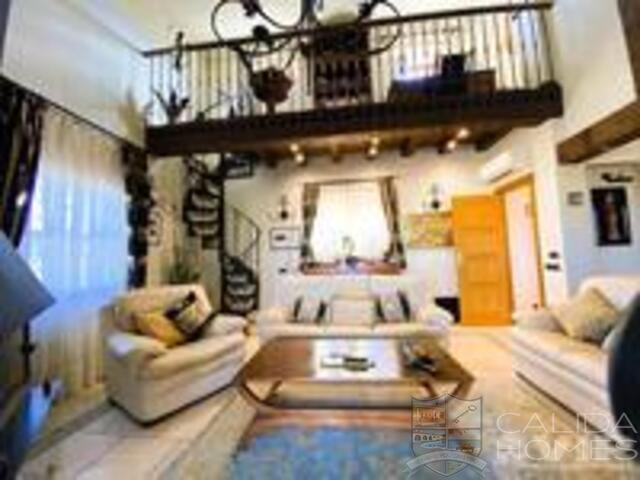 Villa Magnifica : Resale Villa for Sale in Vera, Almería