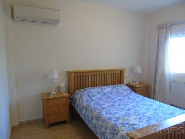 Villa Magnolia : Resale Villa for Sale in Albox, Almería