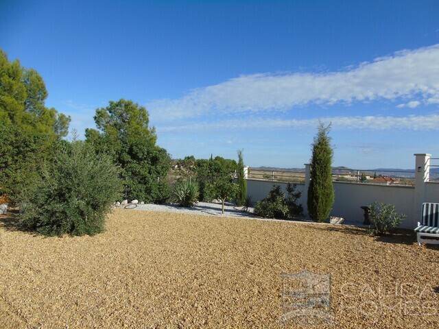 Villa Magnolia : Herverkoop Villa te Koop in Albox, Almería