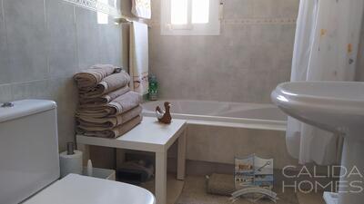 Villa Margarita : Resale Villa in Arboleas, Almería