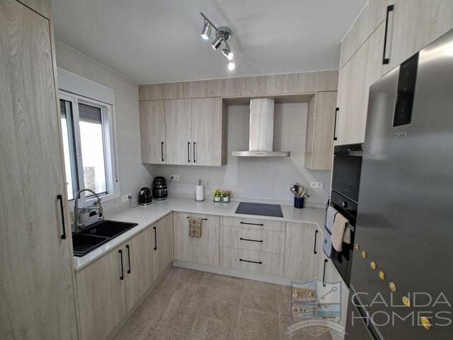 Villa Marshy : Resale Villa for Sale in Arboleas, Almería