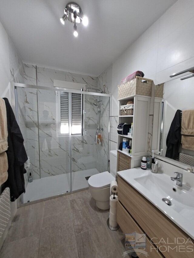 Villa Marshy : Resale Villa for Sale in Arboleas, Almería