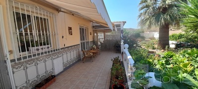 Villa May: Resale Villa in Arboleas , Almería