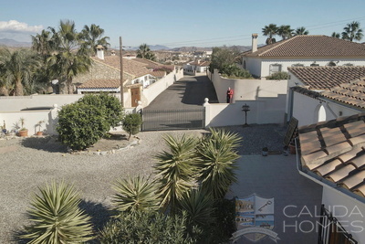 Villa Meridia : Resale Villa in Arboleas, Almería