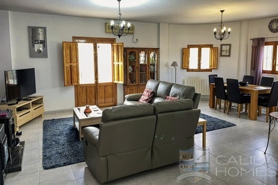 Villa Meridia : Resale Villa in Arboleas, Almería