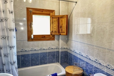 Villa Meridia : Resale Villa in Arboleas, Almería