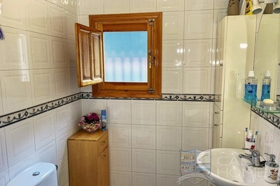 Villa Meridia : Resale Villa in Arboleas, Almería