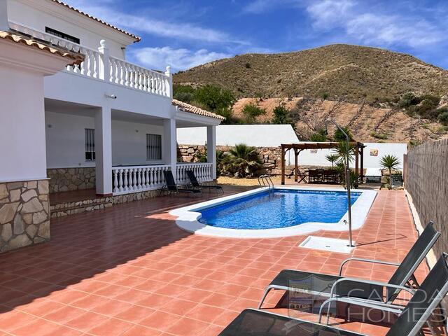 Villa Morgan : Resale Villa for Sale in Arboleas, Almería