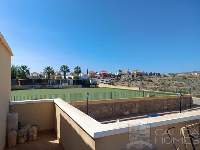 Villa Nevada: Resale Villa for Sale in La Alfoquia, Almería