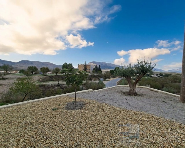 Villa Nuevo Uno : Herverkoop Villa te Koop in Chirivel, Almería