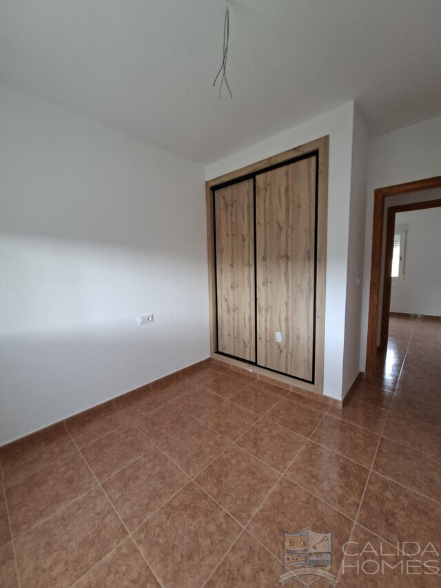 Villa Nuevo Uno : Herverkoop Villa te Koop in Chirivel, Almería