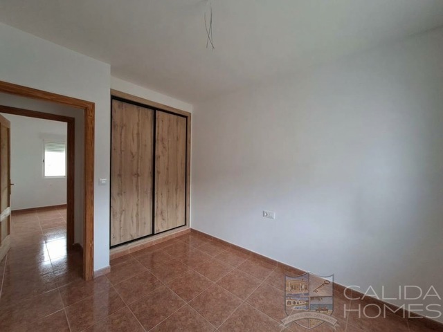 Villa Nuevo Uno : Herverkoop Villa te Koop in Chirivel, Almería