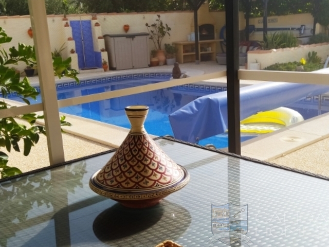 Villa Oasis: Resale Villa for Sale in Arboleas, Almería
