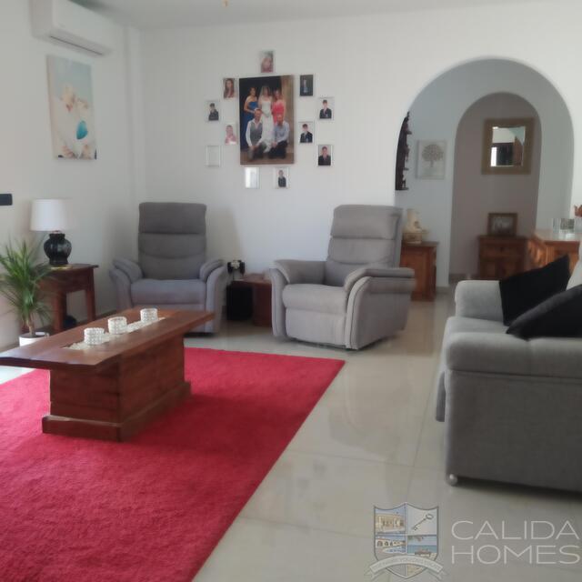 Villa Oro : Resale Villa for Sale in Arboleas, Almería