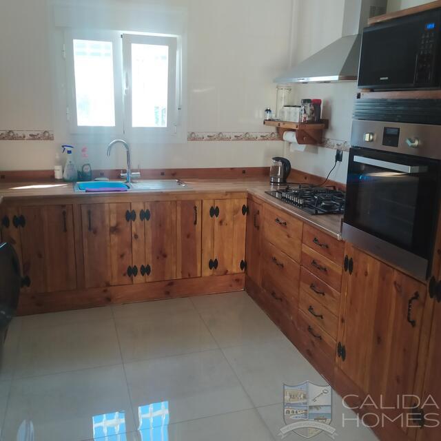 Villa Oro : Resale Villa for Sale in Arboleas, Almería