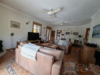 Villa Palacio : Resale Villa in Arboleas, Almería