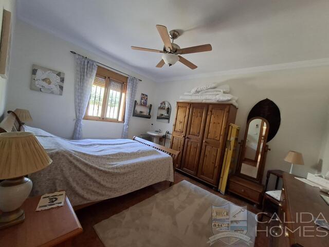 Villa Palacio : Resale Villa for Sale in Arboleas, Almería