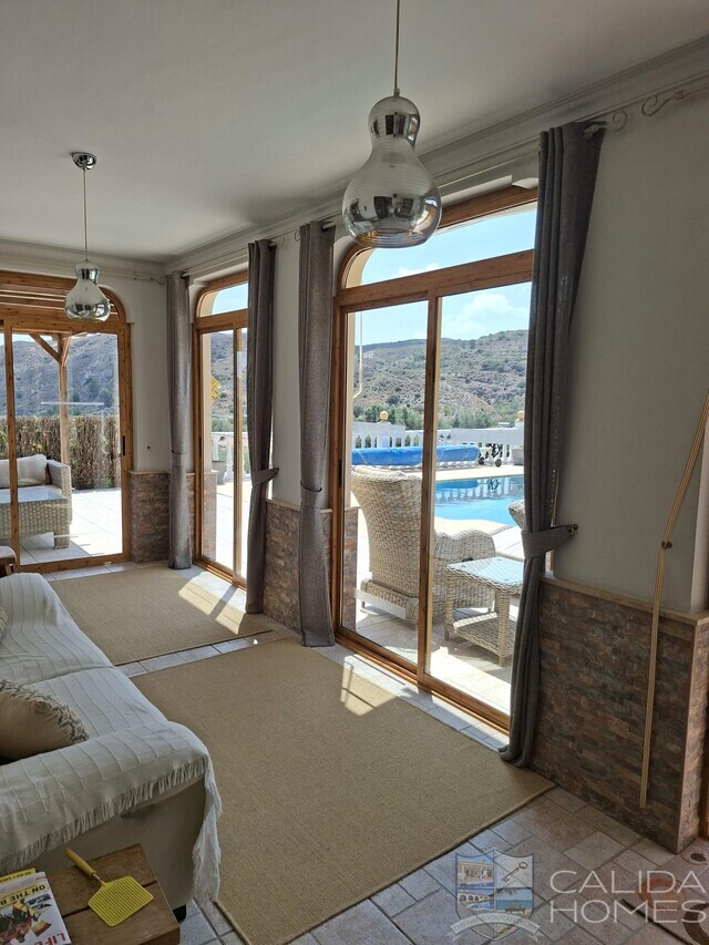 Villa Palacio : Resale Villa for Sale in Arboleas, Almería