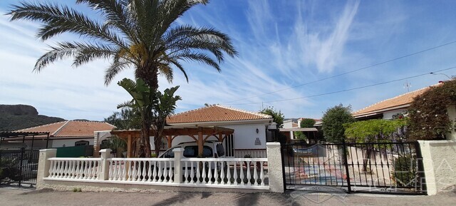 villa palm: Resale Villa for Sale in Arboleas, Almería