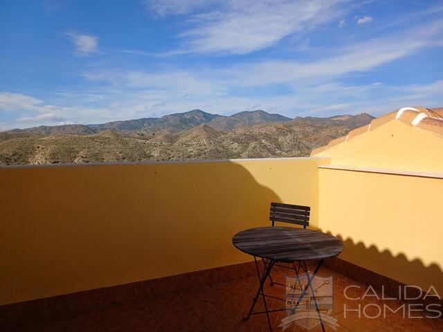 Villa Paloma : Resale Villa for Sale in Partaloa, Almería