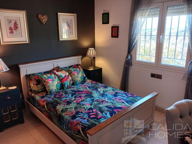 Villa Paloma : Resale Villa for Sale in Partaloa, Almería