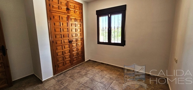 Villa Papillon: Resale Villa for Sale in Zurgena, Almería