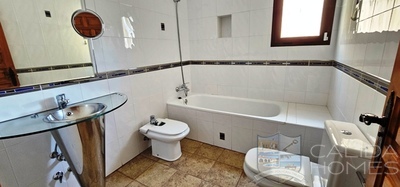 Villa Papillon: Resale Villa in Zurgena, Almería
