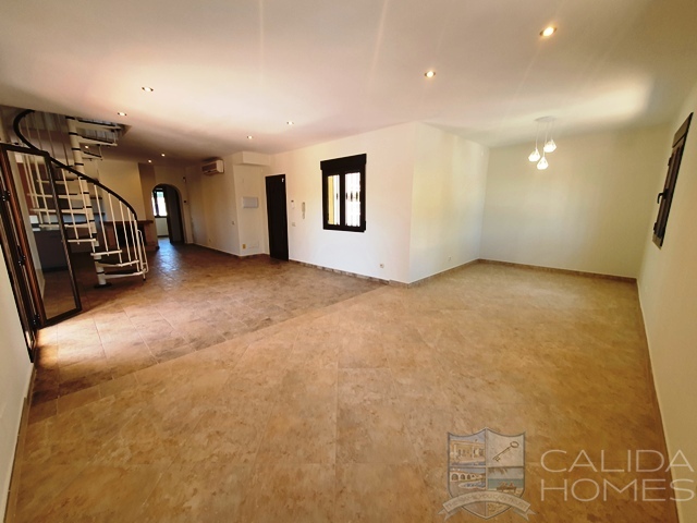 Villa Papillon: Resale Villa for Sale in Zurgena, Almería