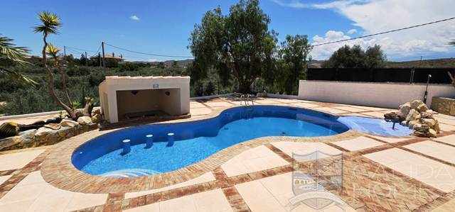 Villa Papillon: Resale Villa for Sale in Zurgena, Almería