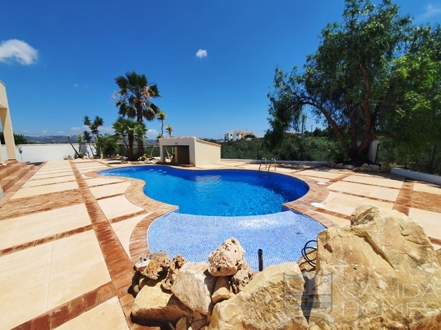 Villa Papillon: Resale Villa for Sale in Zurgena, Almería