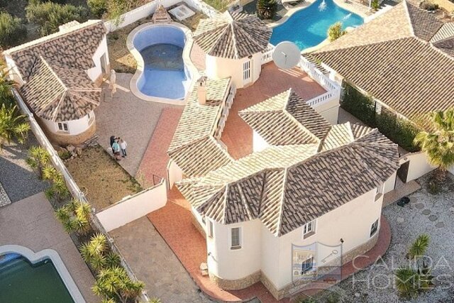 Villa Pasionata: Revente Villa à vendre dans Arboleas, Almería